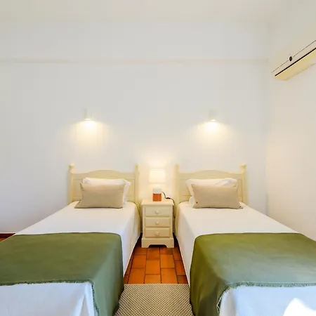 Margarida - Heatable Pool & Center 別荘 *