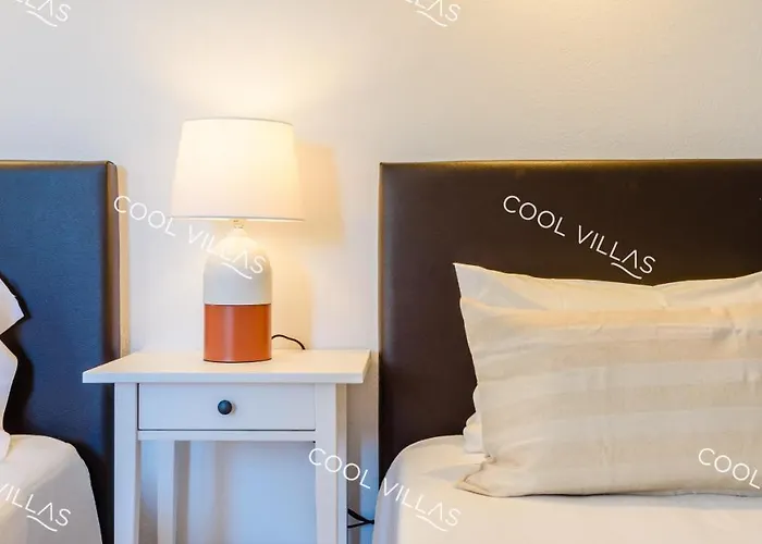 Semesterbostad Margarida - Heatable Pool & Center *