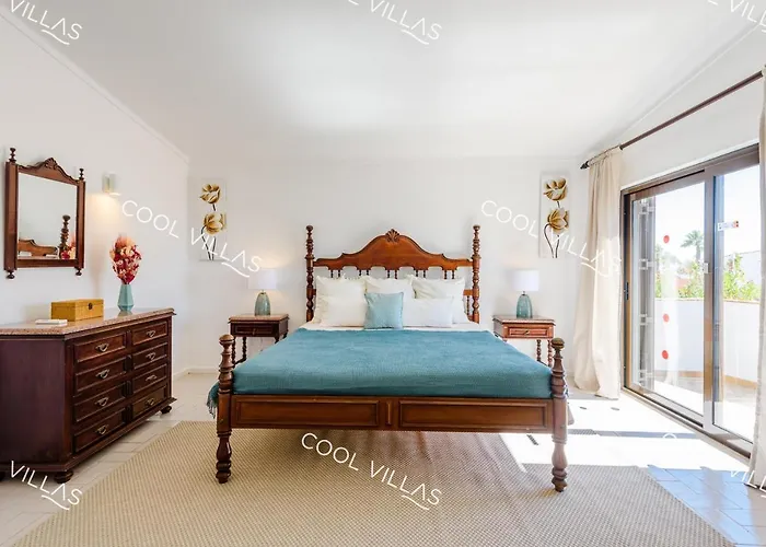 Semesterbostad Margarida - Heatable Pool & Center *