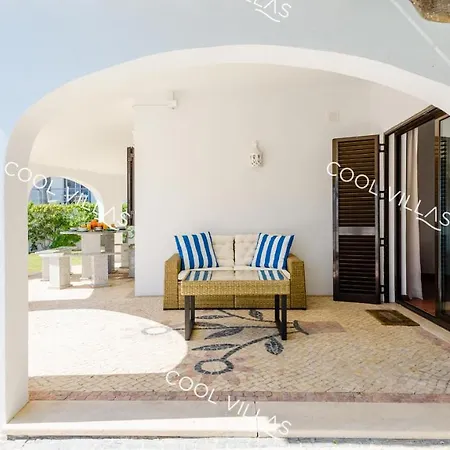 בית נופש Margarida - Heatable Pool & Center אלבופיירה